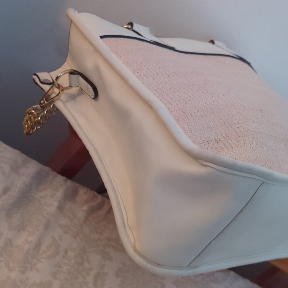Handbag - Picture 12 of 15